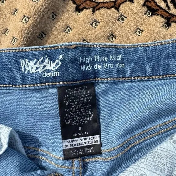 Jean shorts - Picture 3 of 3